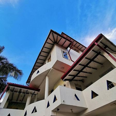 The Finz Otel Hikkaduwa Dış mekan fotoğraf