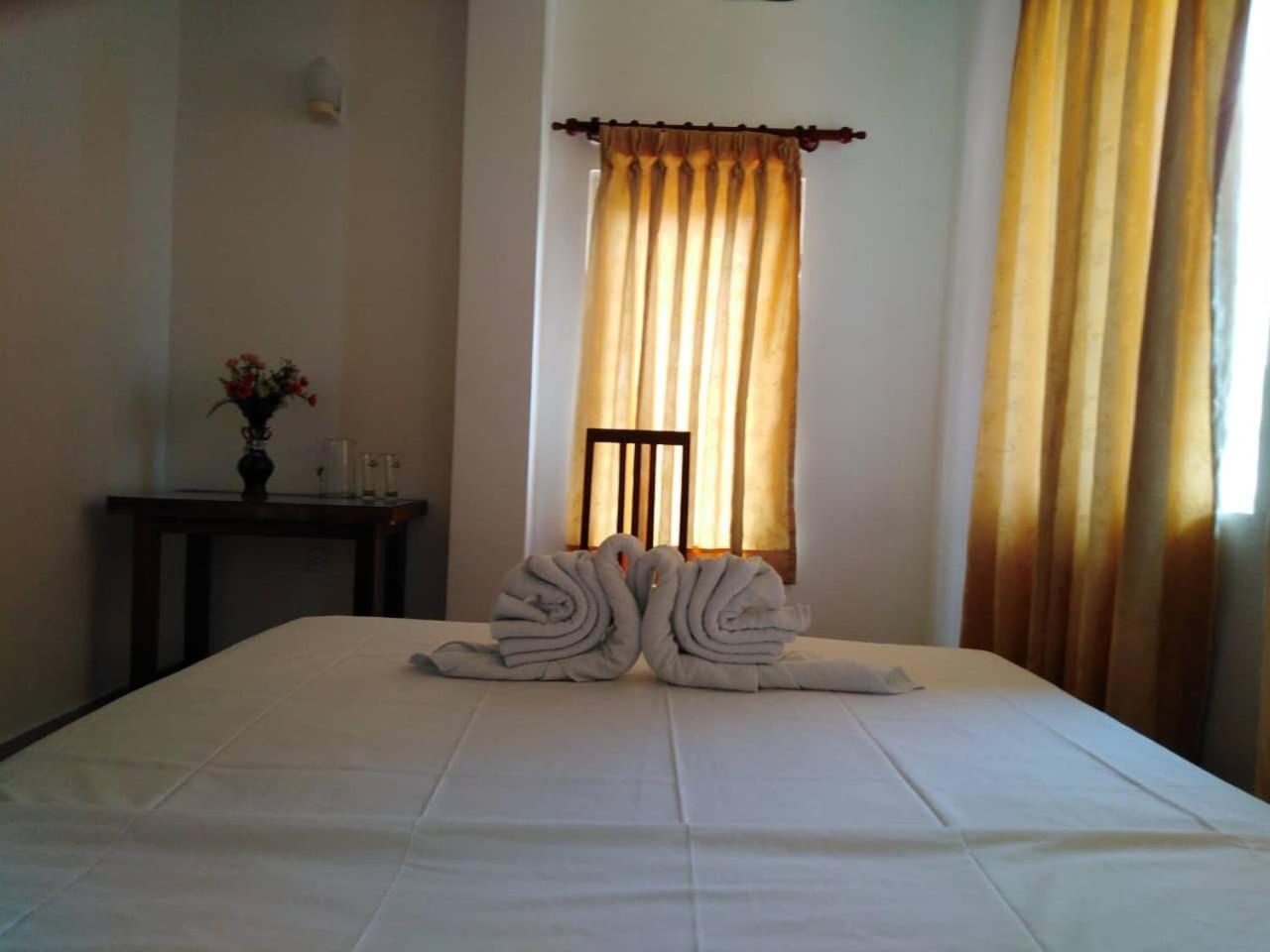 The Finz Otel Hikkaduwa Dış mekan fotoğraf