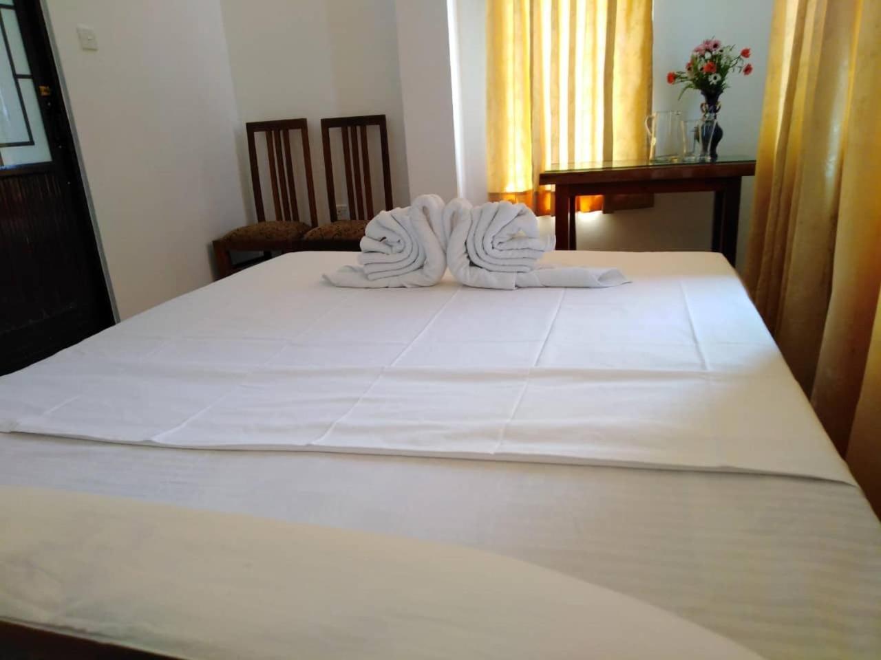 The Finz Otel Hikkaduwa Dış mekan fotoğraf