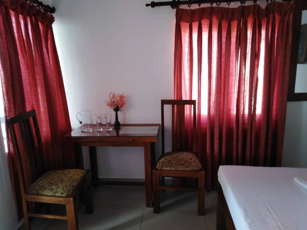 The Finz Otel Hikkaduwa Dış mekan fotoğraf